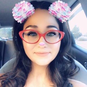 Meet your Posher, Deanna